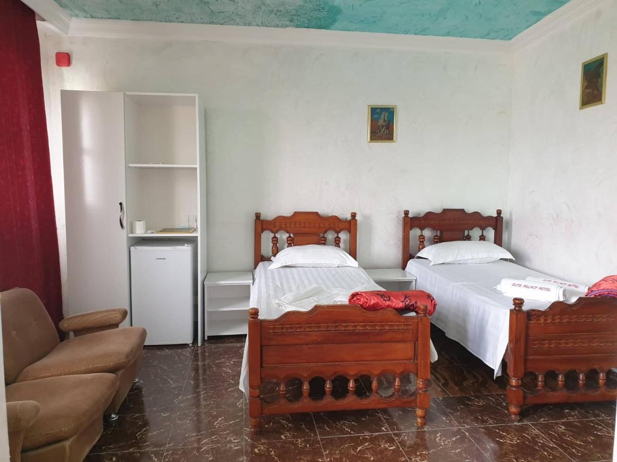 Elite Palace Plus Hotel バトゥーミ エクステリア 写真